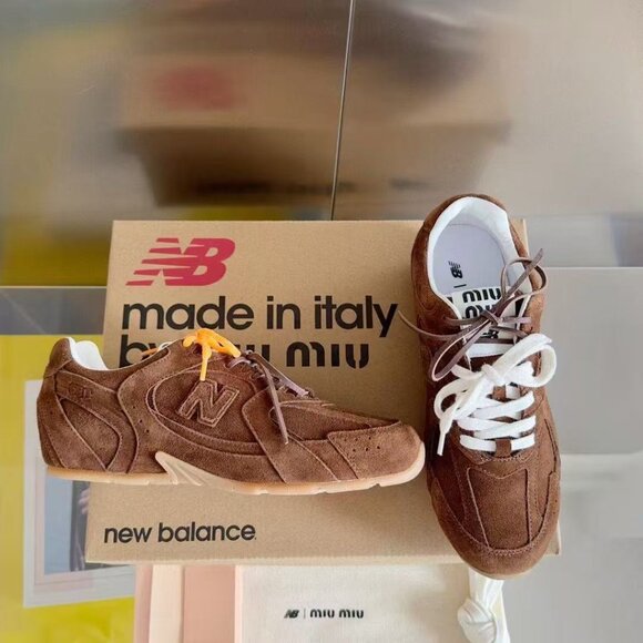 Miu Miu x New Balance 530 SL Sneakers - Picture 3 of 8